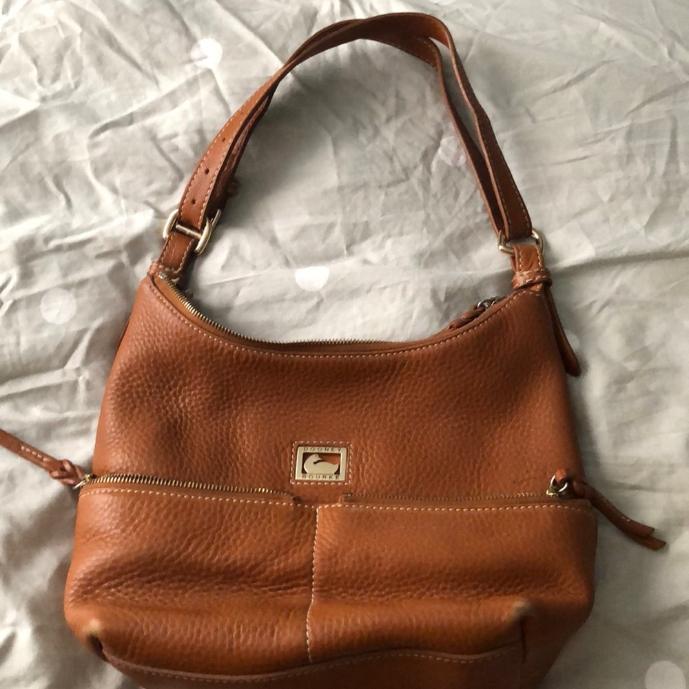 Dooney & Bourke shoulder purse